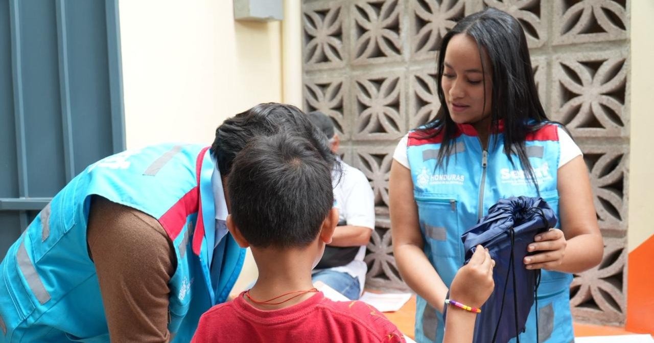 Gobierno de Xiomara Castro fortalece la protección de la niñez: 7,897 atendidos y 1,716 reintegrad...